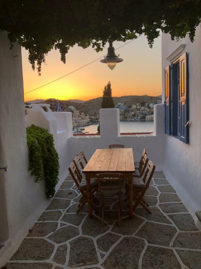 Plesner House, Symi Greece Simi Exterior foto